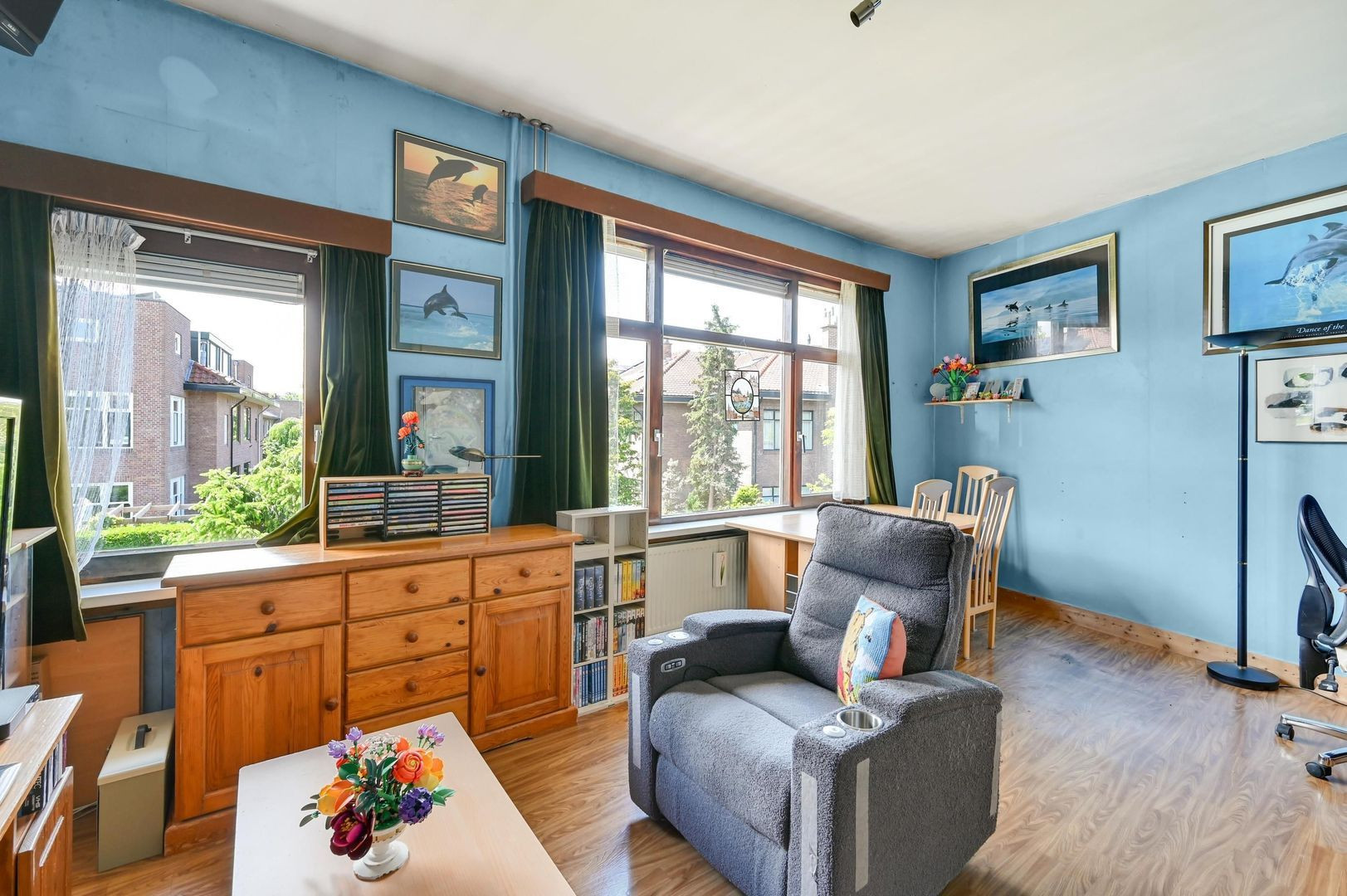 Tussenwoning te koop: Laan van Sevenstar 10, Voorburg