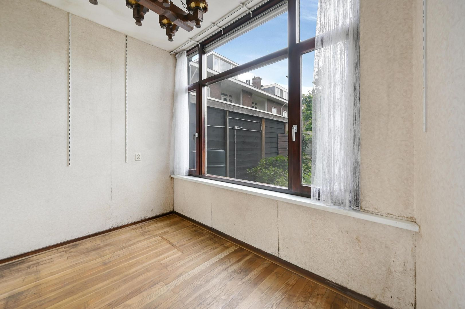 Tussenwoning te koop: Laan van Sevenstar 10, Voorburg