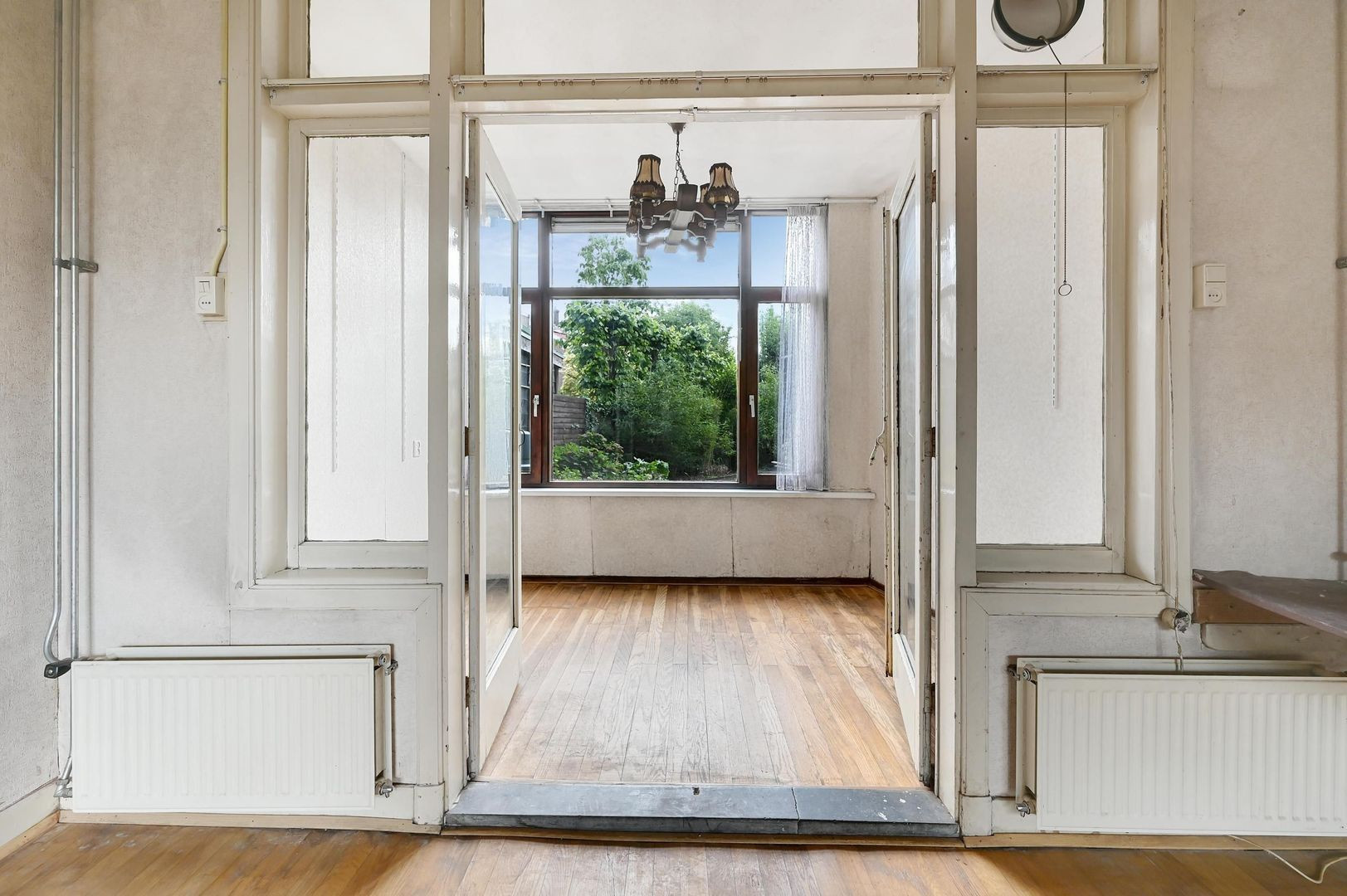 Tussenwoning te koop: Laan van Sevenstar 10, Voorburg