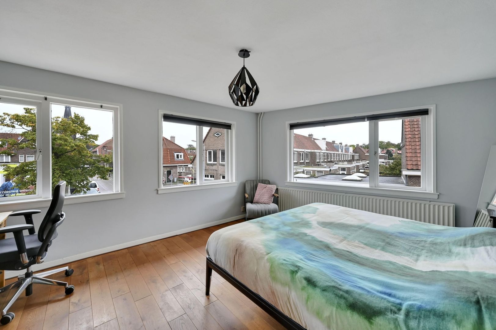 Hoekwoning te koop: Sophiastraat 1, Voorburg