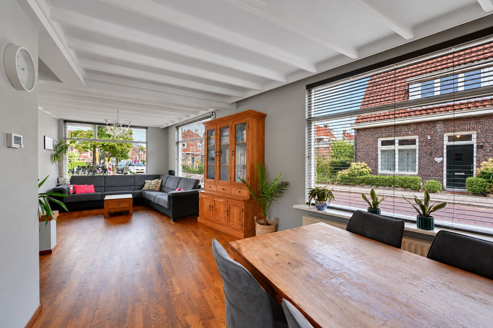 Hoekwoning te koop: Sophiastraat 1, Voorburg