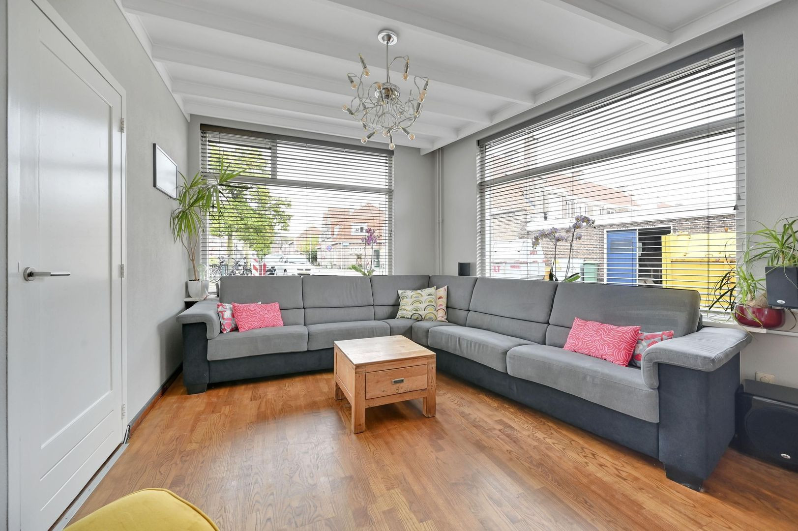 Hoekwoning te koop: Sophiastraat 1, Voorburg