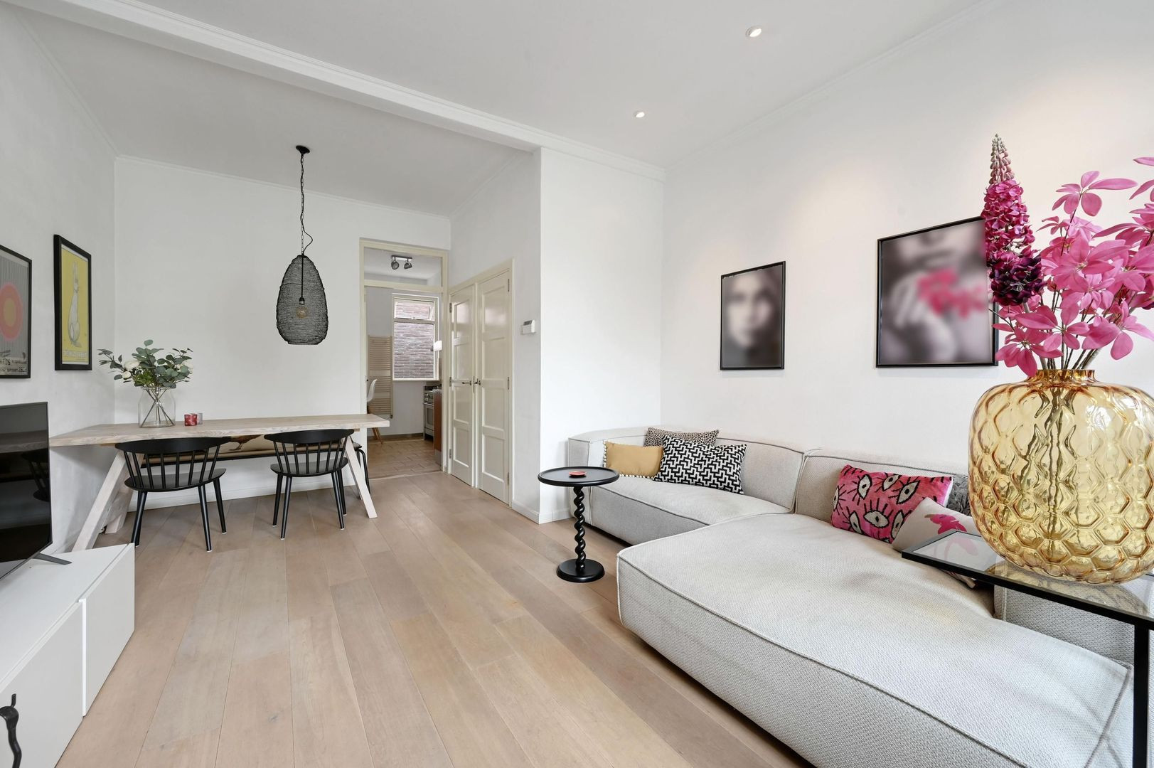 Tussenwoning te koop: Loolaan 11, Voorburg