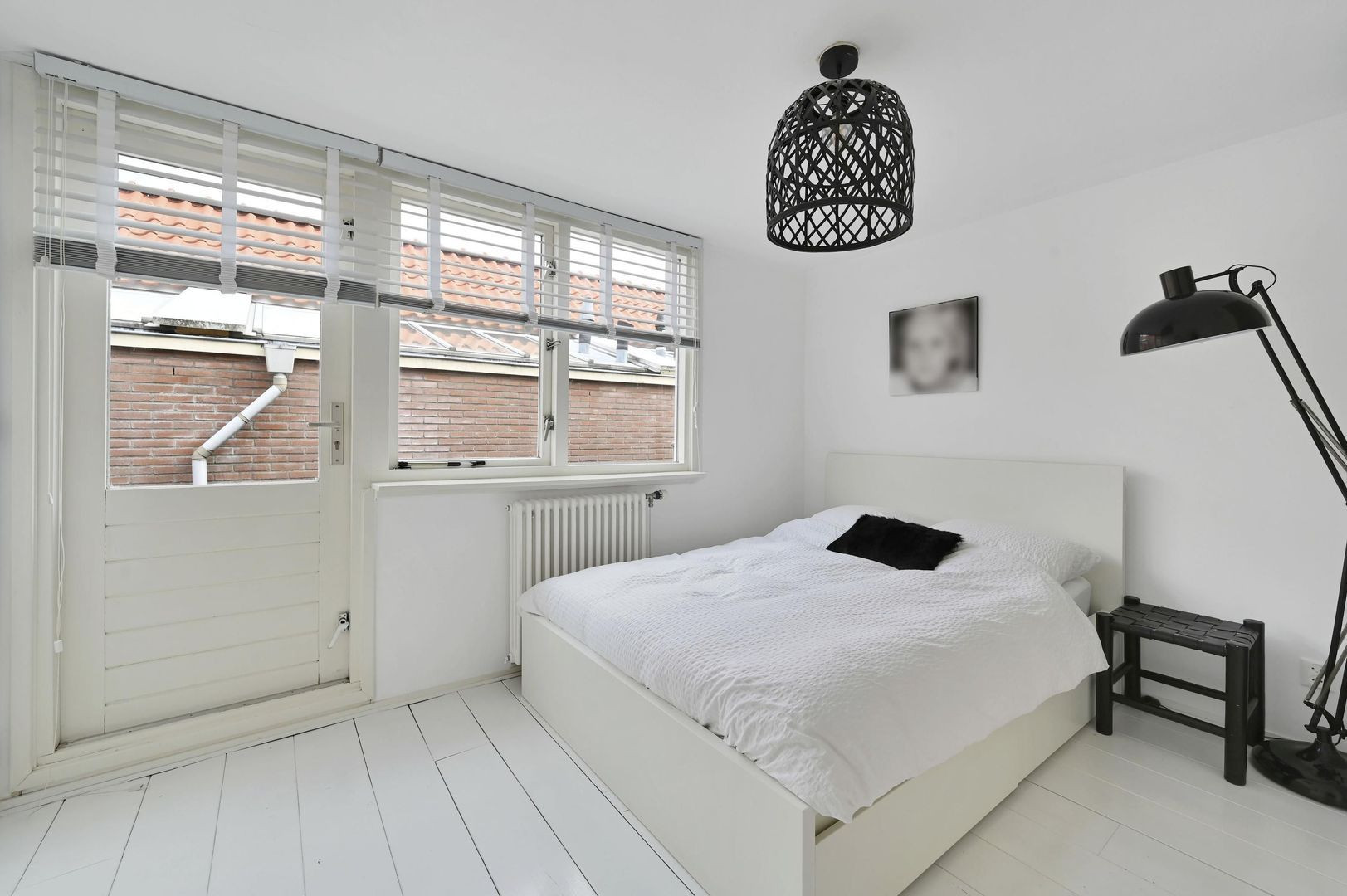 Tussenwoning te koop: Loolaan 11, Voorburg