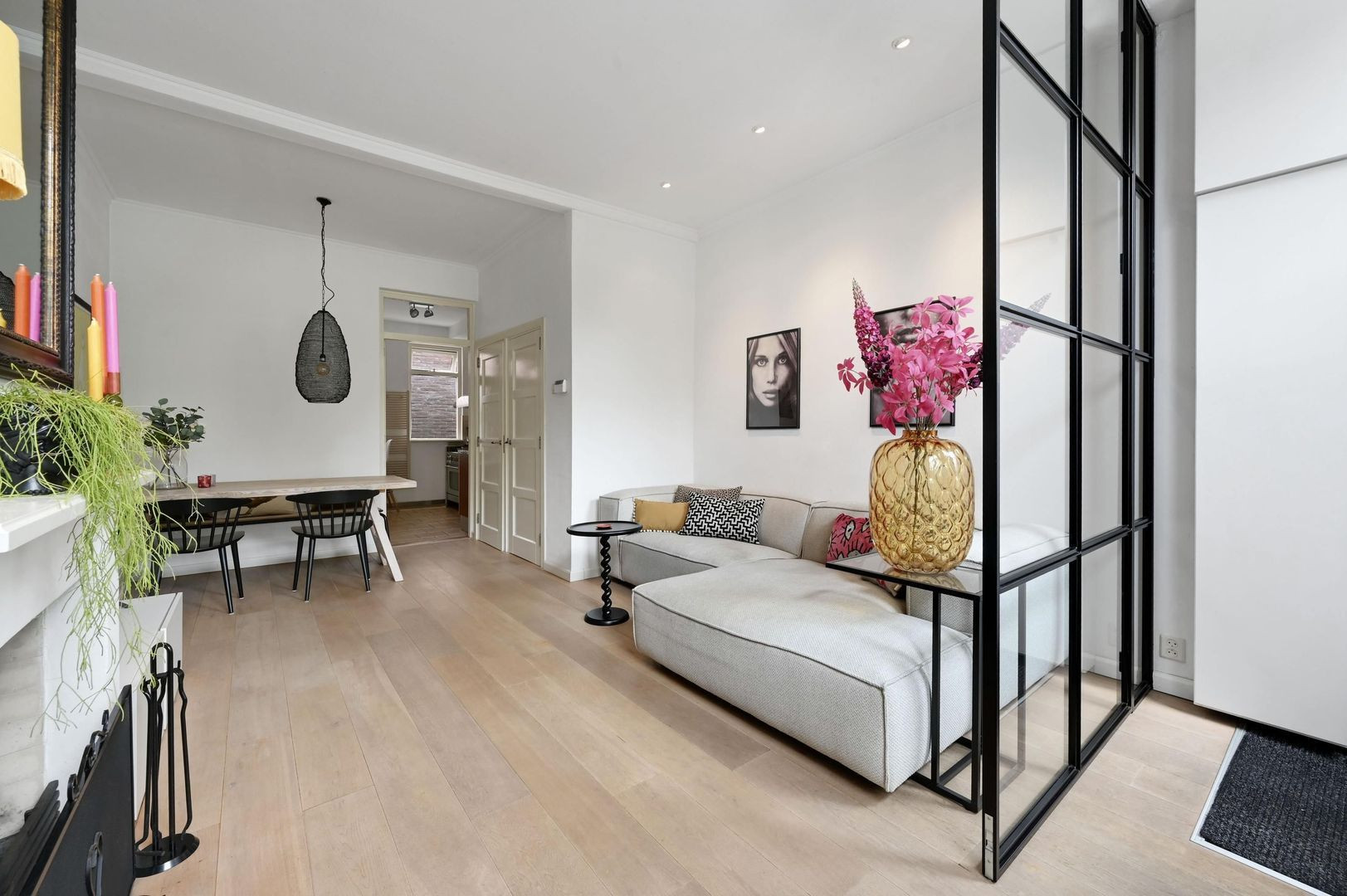 Tussenwoning te koop: Loolaan 11, Voorburg