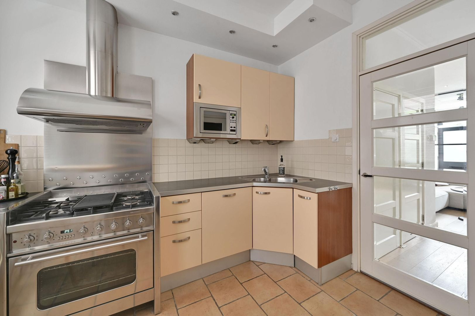 Tussenwoning te koop: Loolaan 11, Voorburg