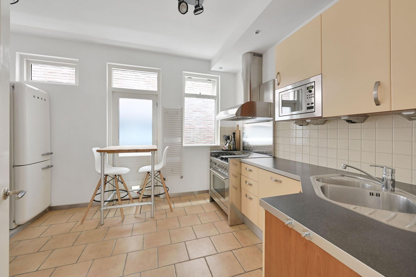 Tussenwoning te koop: Loolaan 11, Voorburg
