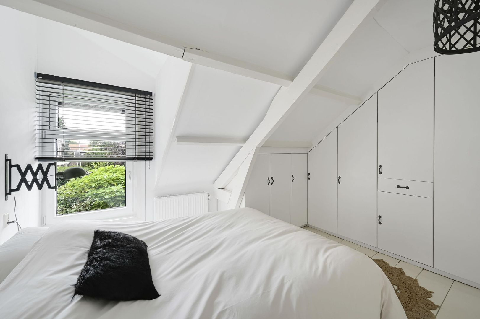 Tussenwoning te koop: Loolaan 11, Voorburg