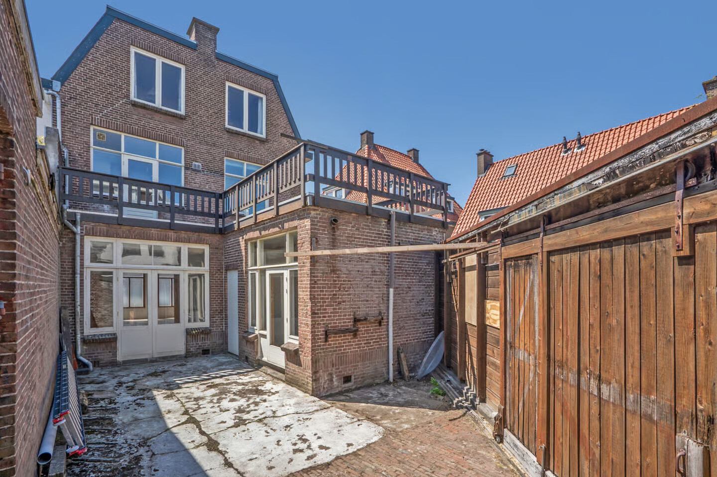Twee-onder-één-kap te koop: Loolaan 21C, Voorburg