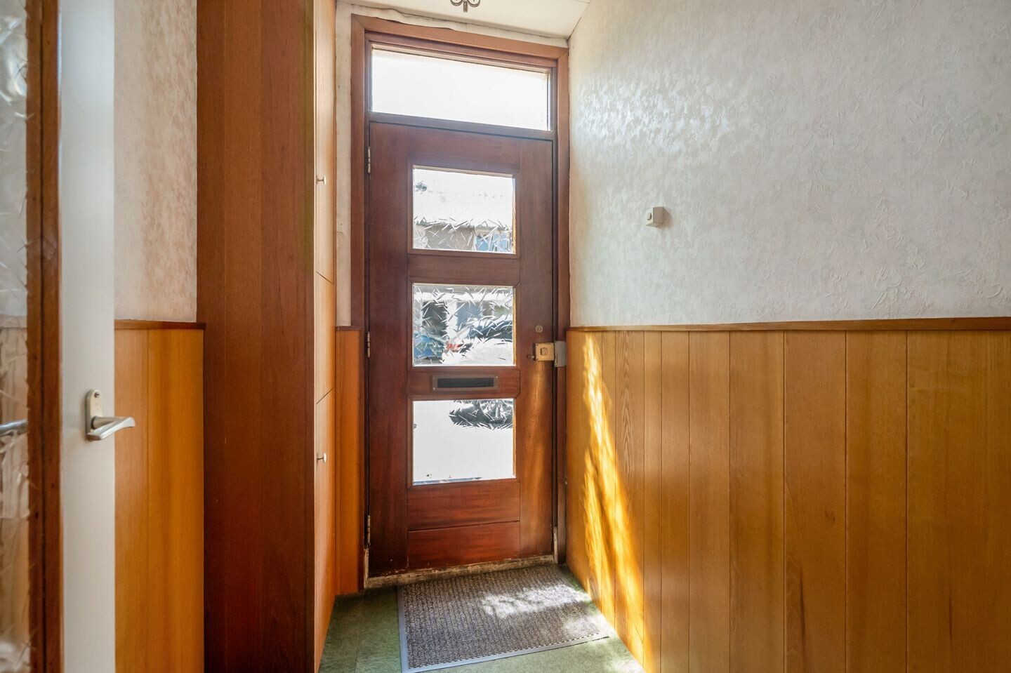 Twee-onder-één-kap te koop: Loolaan 21C, Voorburg