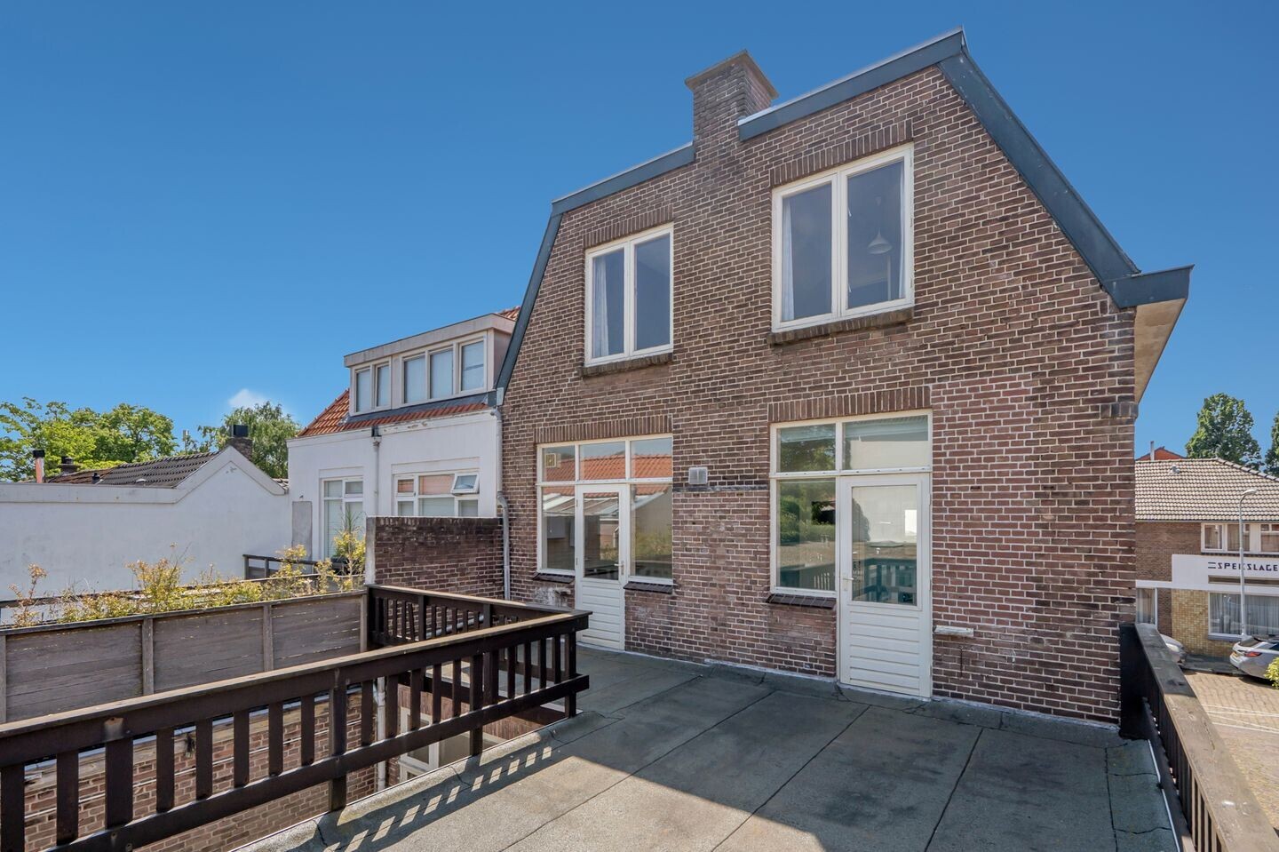 Twee-onder-één-kap te koop: Loolaan 21C, Voorburg