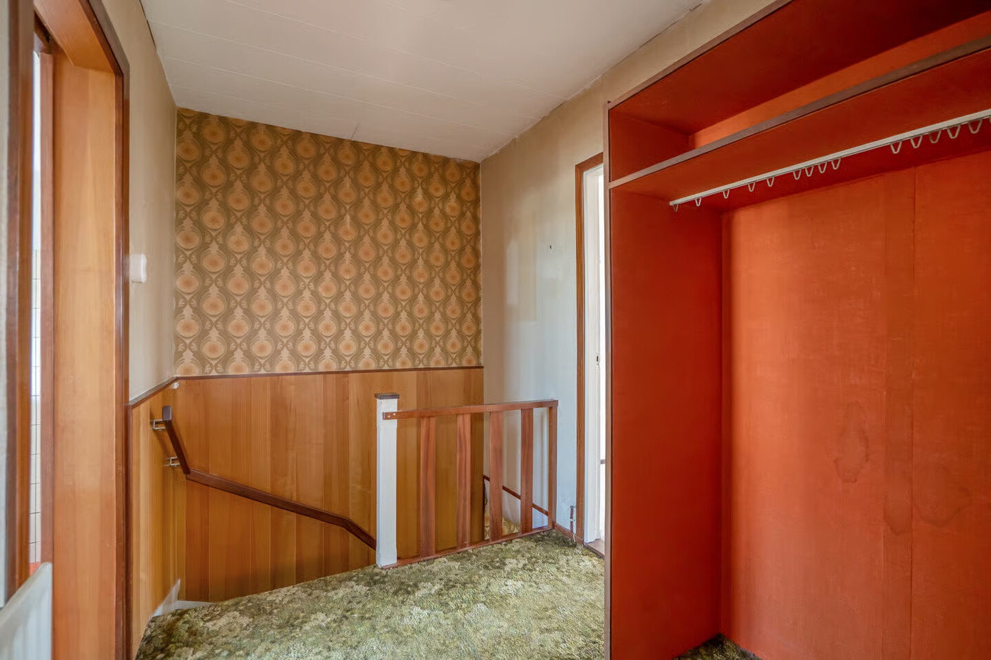 Twee-onder-één-kap te koop: Loolaan 21C, Voorburg