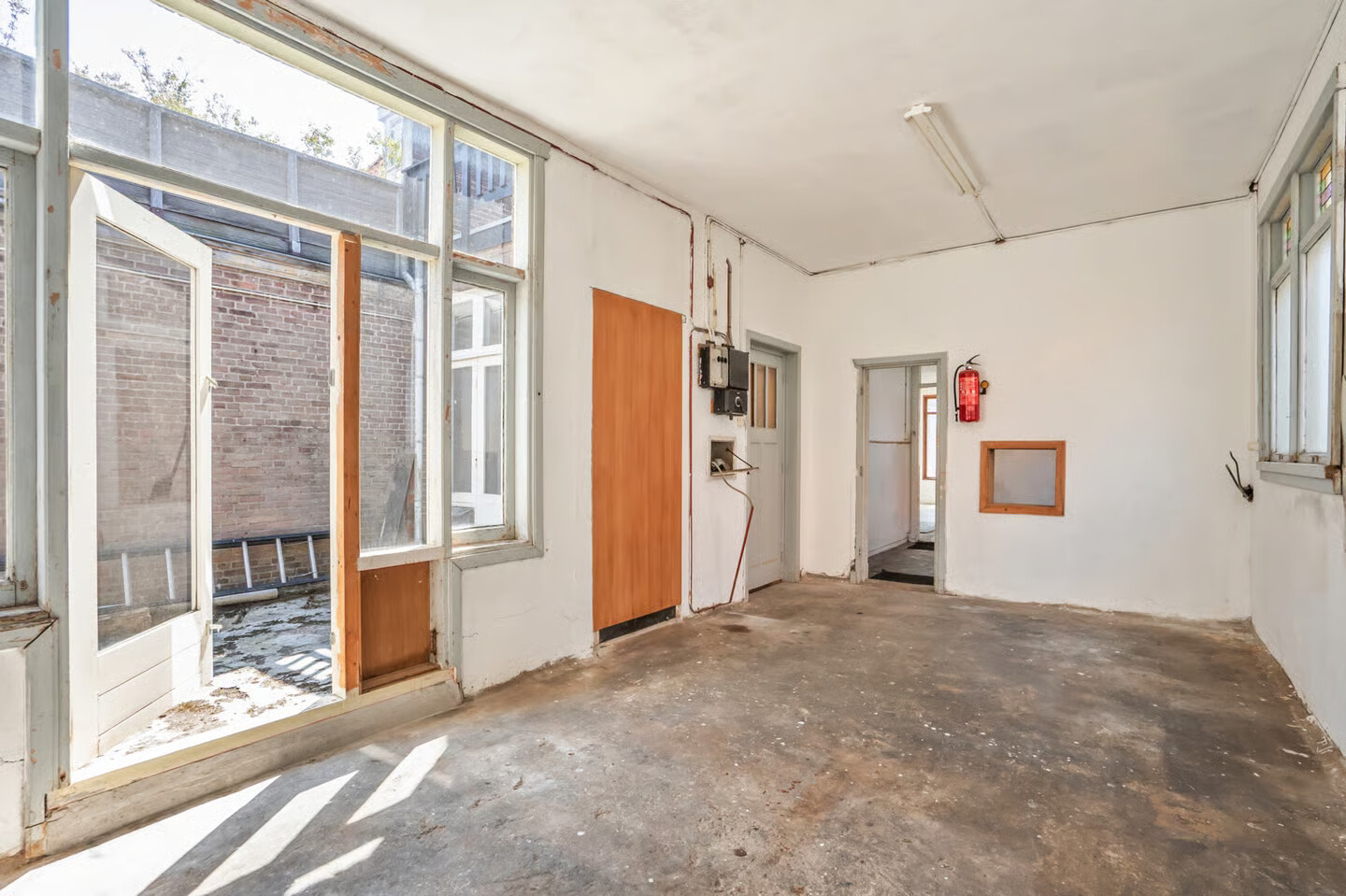 Twee-onder-één-kap te koop: Loolaan 21C, Voorburg