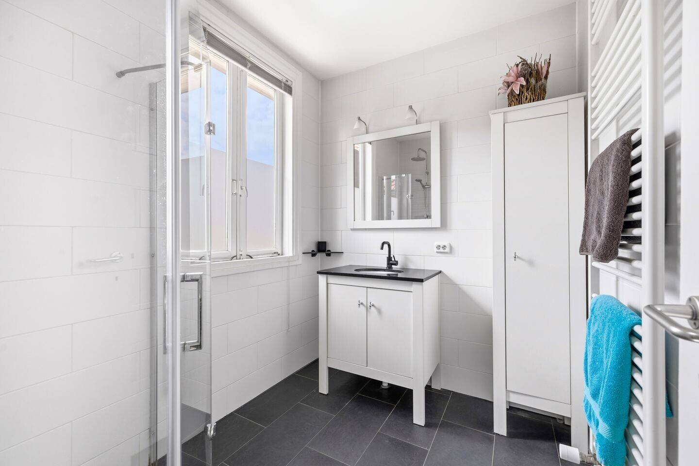 Tussenwoning te koop: Loolaan 96, Voorburg