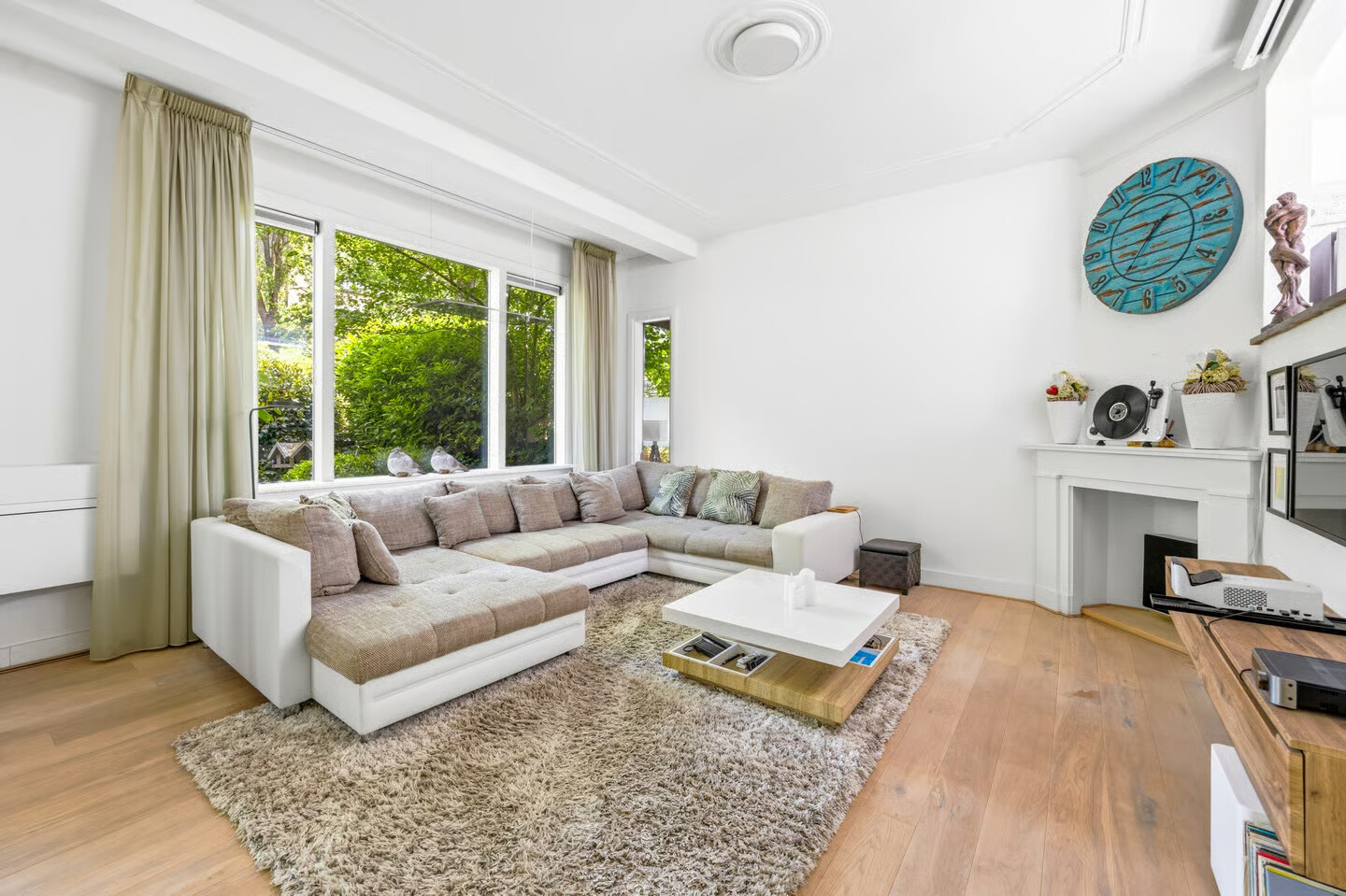 Tussenwoning te koop: Loolaan 96, Voorburg