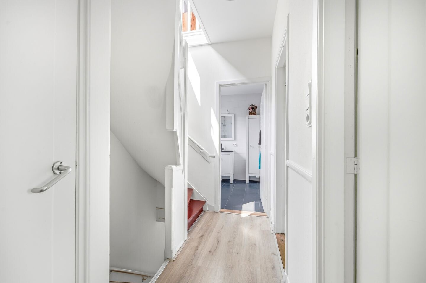 Tussenwoning te koop: Loolaan 96, Voorburg