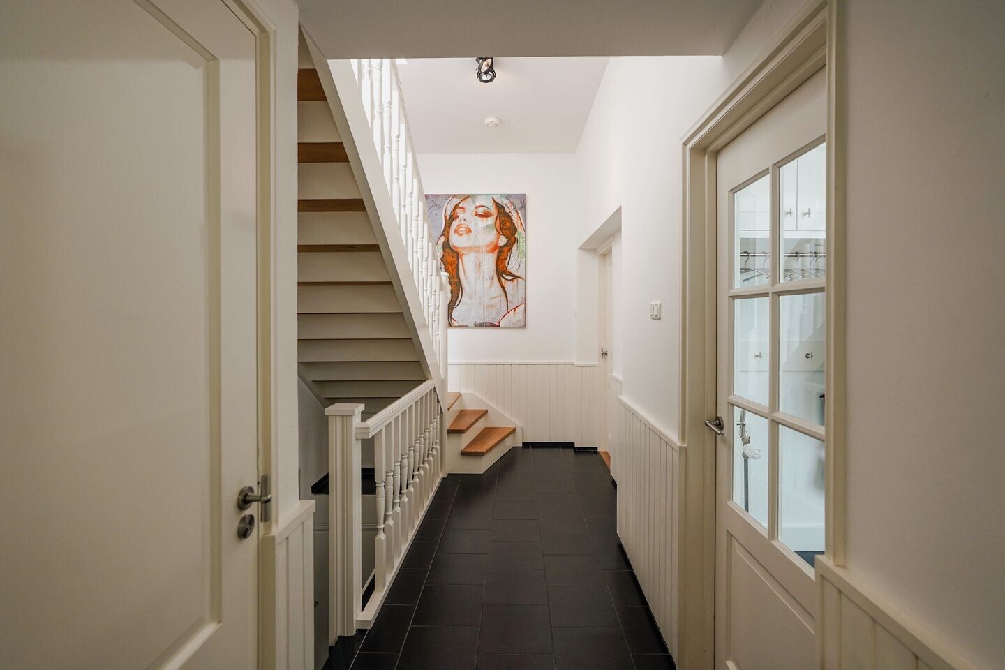 Twee-onder-één-kap te koop: Oosteinde 257, Voorburg