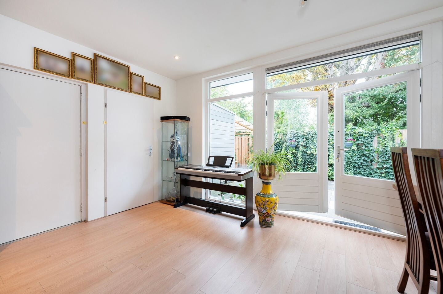 Tussenwoning te koop: Tulpentuin 347, Voorburg