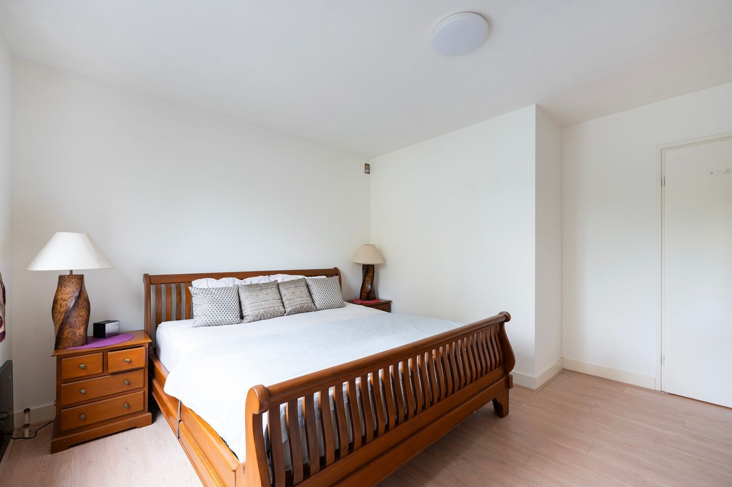 Tussenwoning te koop: Tulpentuin 347, Voorburg