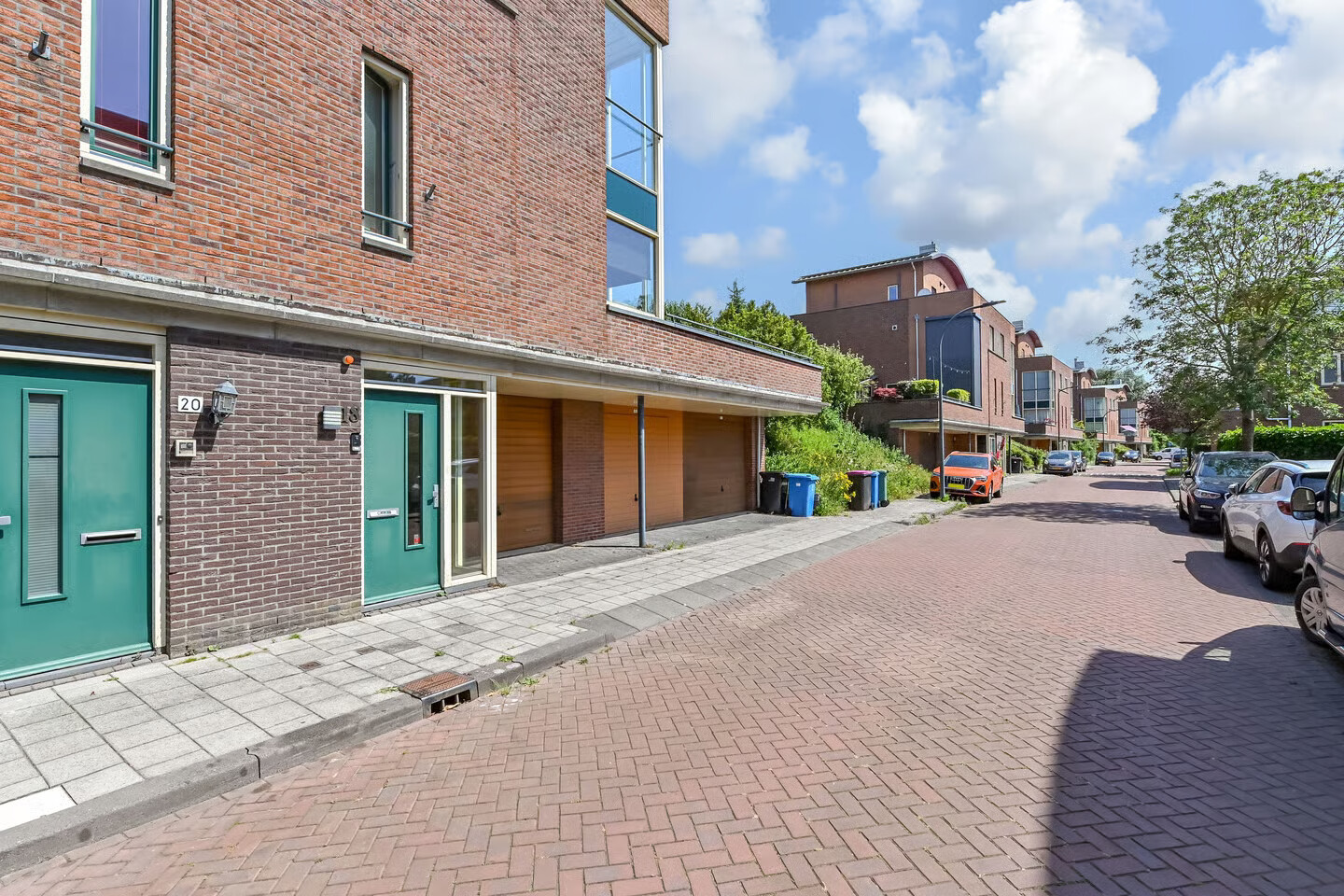 Appartement te koop: Charley Tooropstraat 18, Voorburg