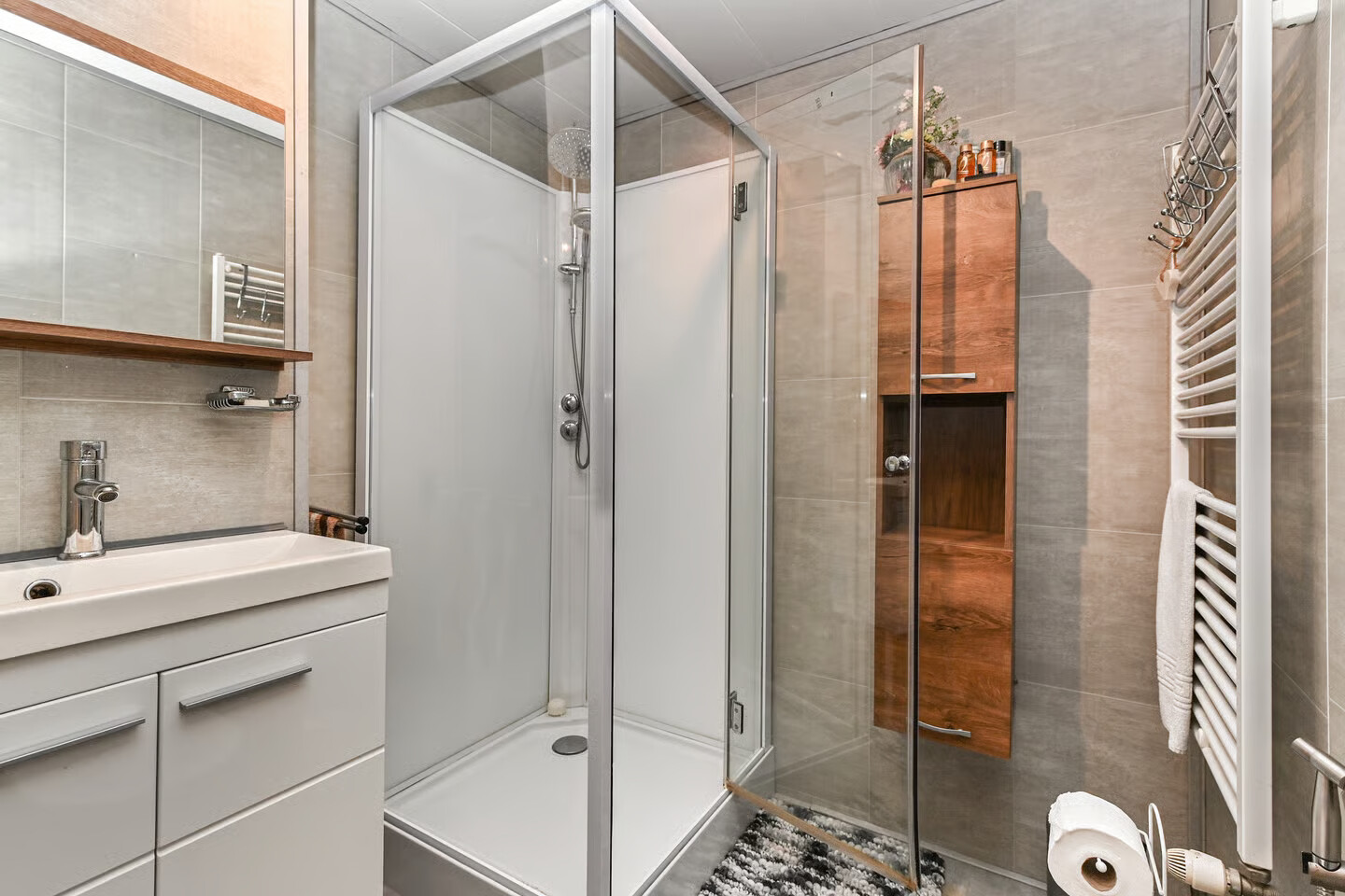 Appartement te koop: Prins Bernhardlaan 166, Voorburg