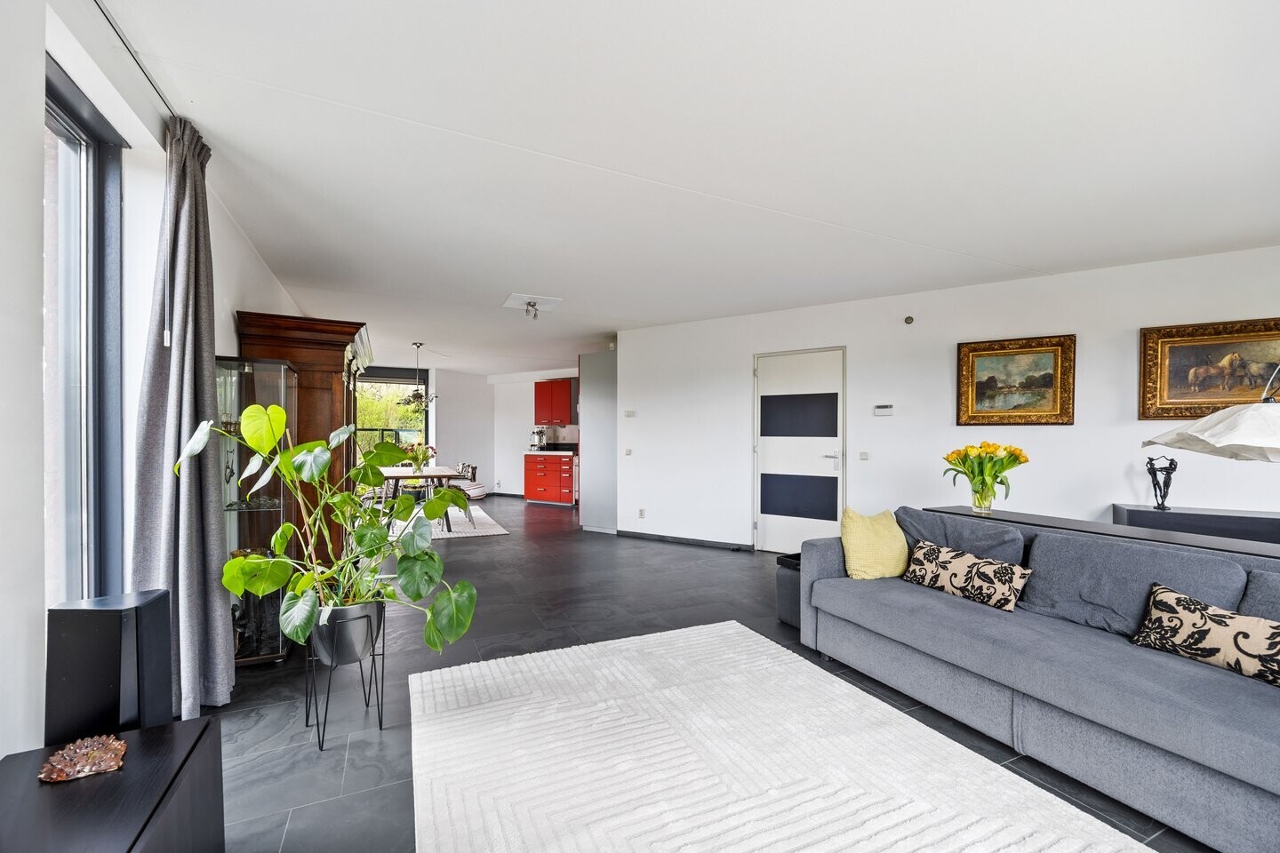Hoekwoning te koop: van Royenstraat 19, Voorburg