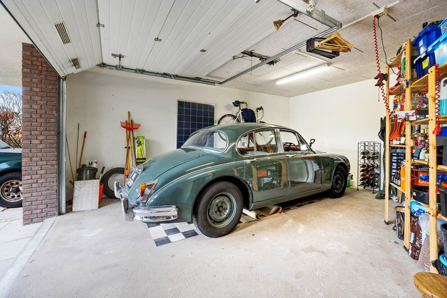 Hoekwoning te koop: van Royenstraat 19, Voorburg