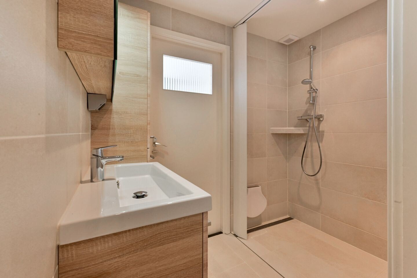 Appartement te koop: van Leeuwenstraat 56, Voorburg