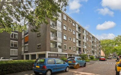 van Leeuwenstraat 56