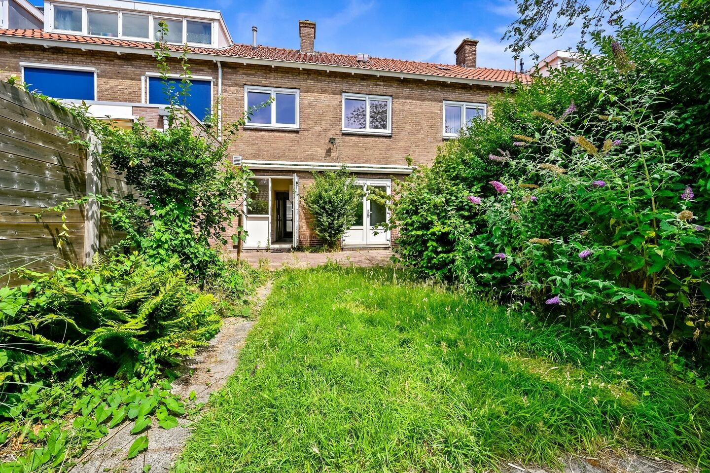 Tussenwoning te koop: De Genestetstraat 9, Voorburg