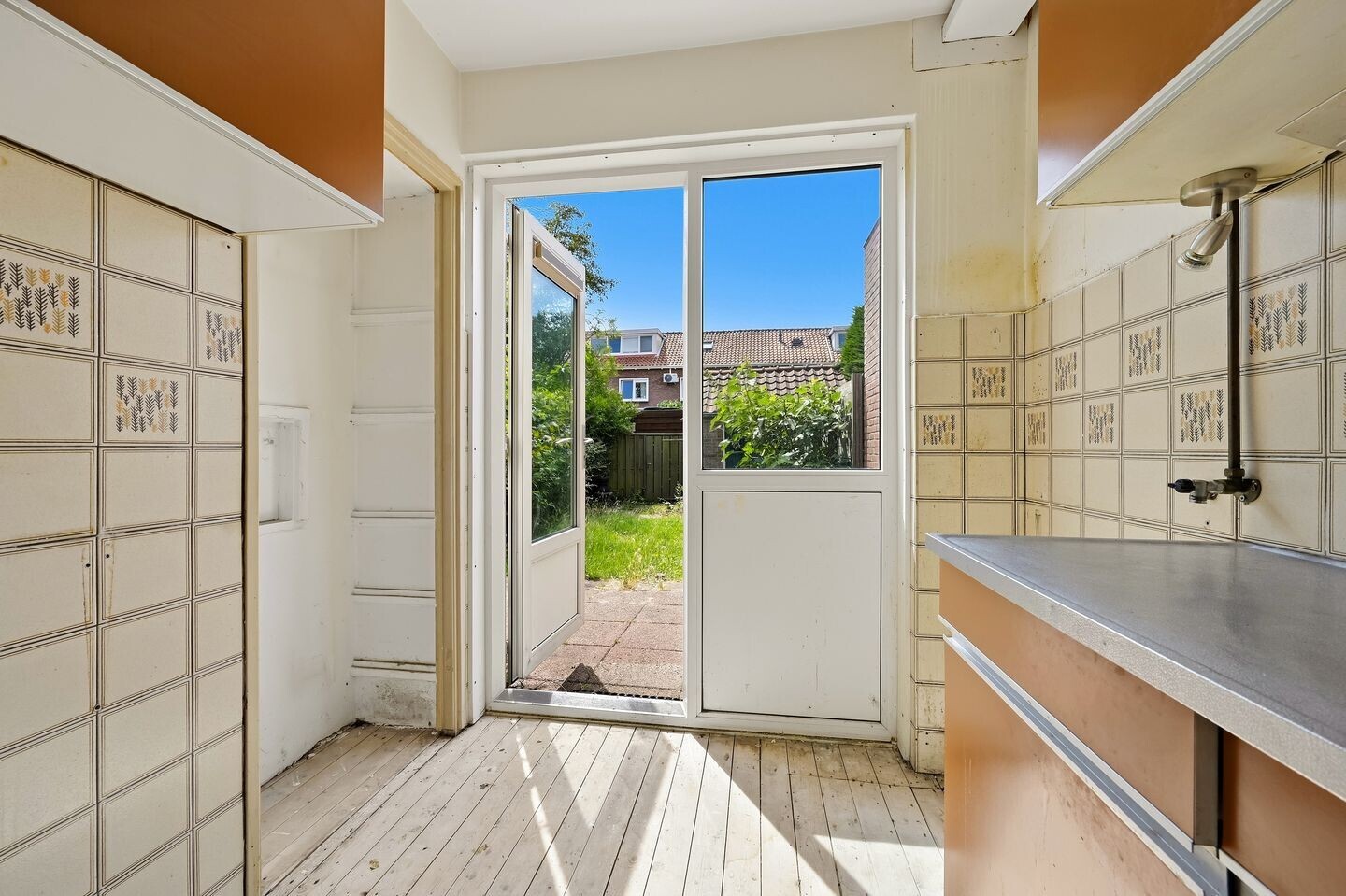 Tussenwoning te koop: De Genestetstraat 9, Voorburg