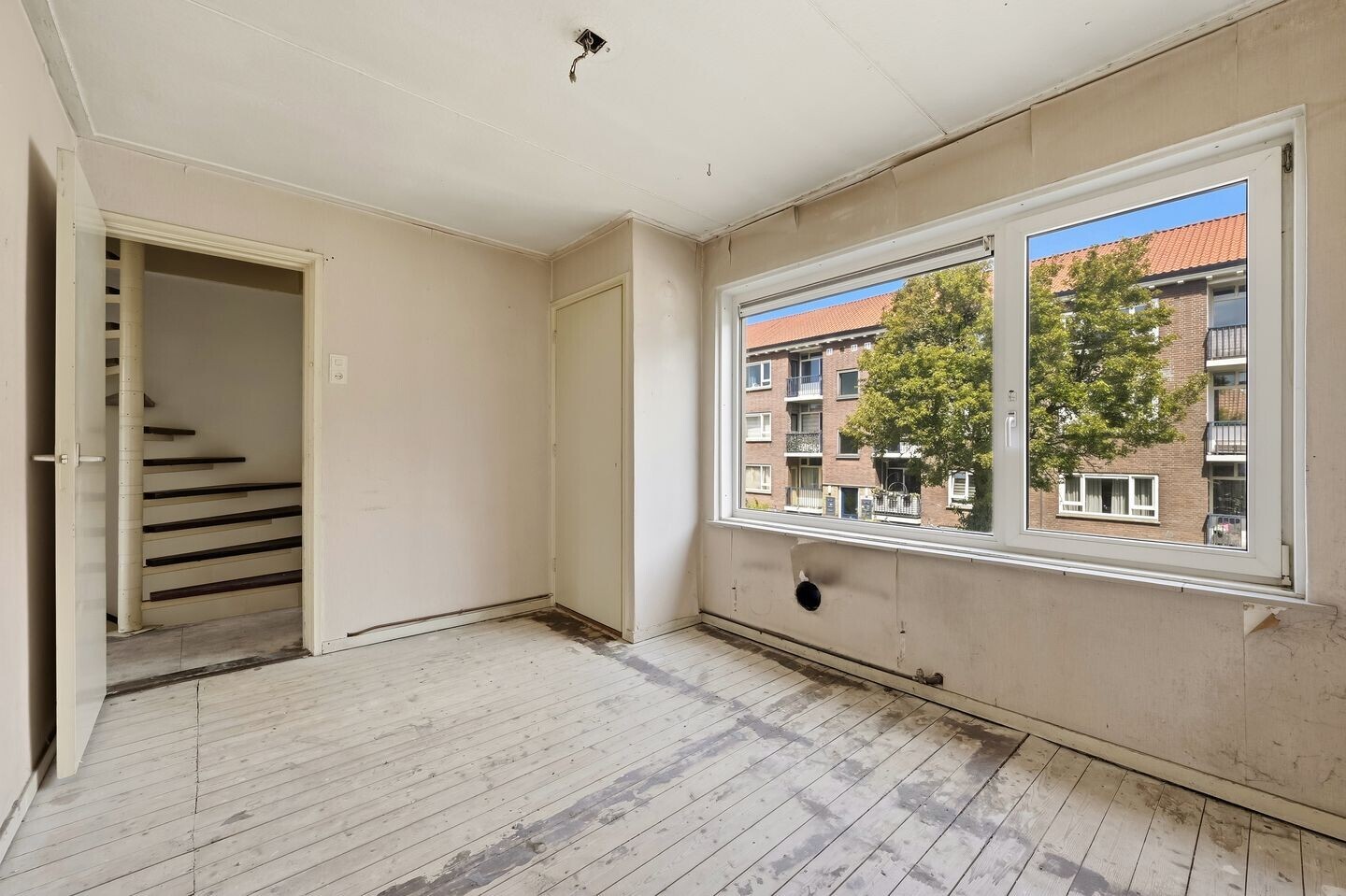 Tussenwoning te koop: De Genestetstraat 9, Voorburg