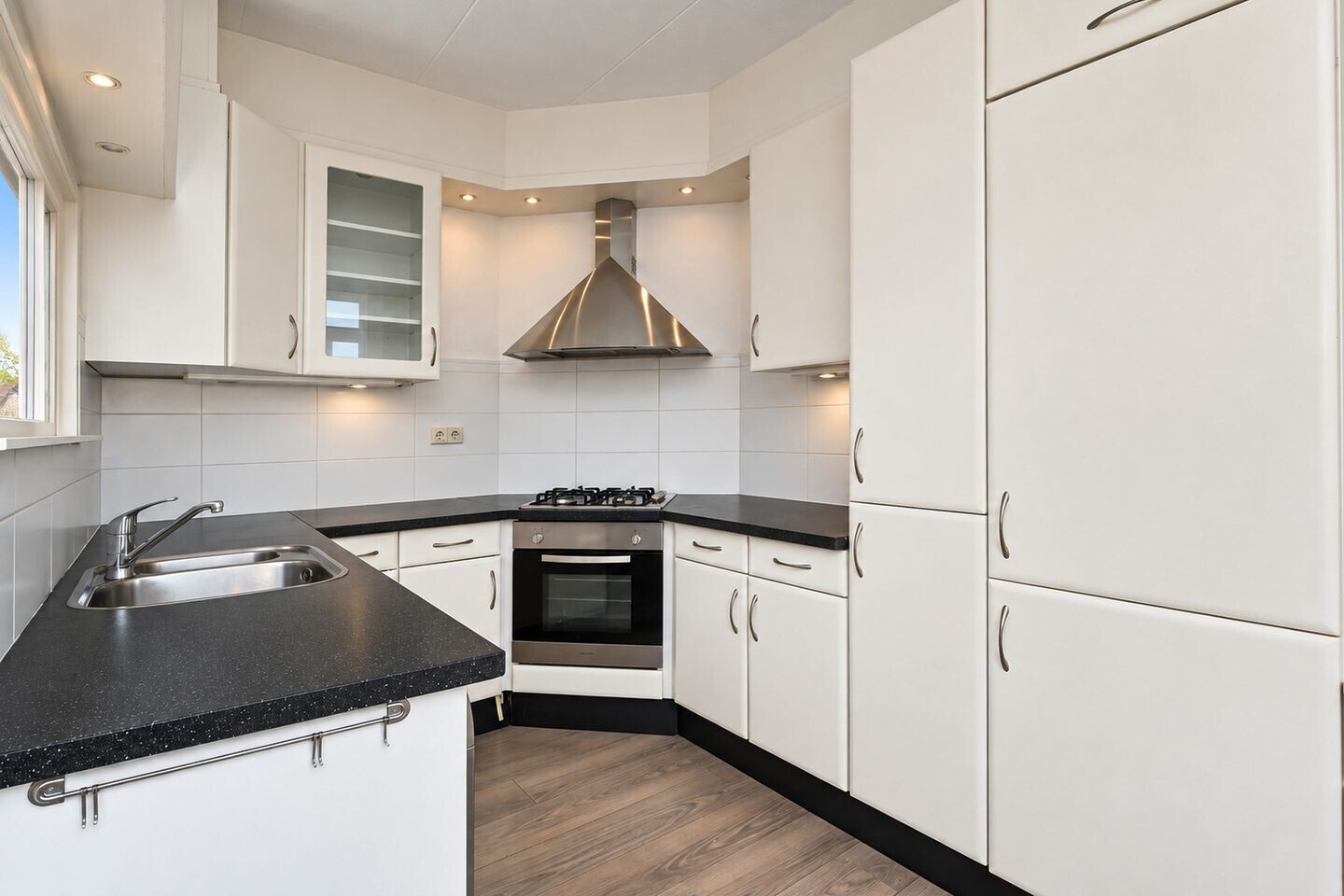Appartement te koop: Koningin Wilhelminalaan 245, Voorburg