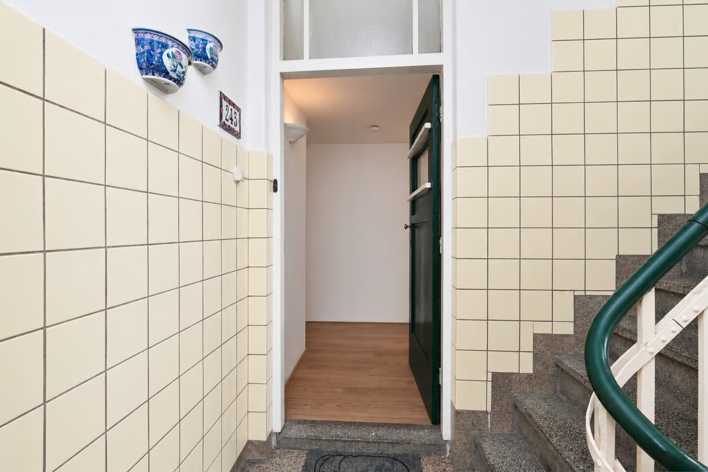 Appartement te koop: Koningin Wilhelminalaan 245, Voorburg
