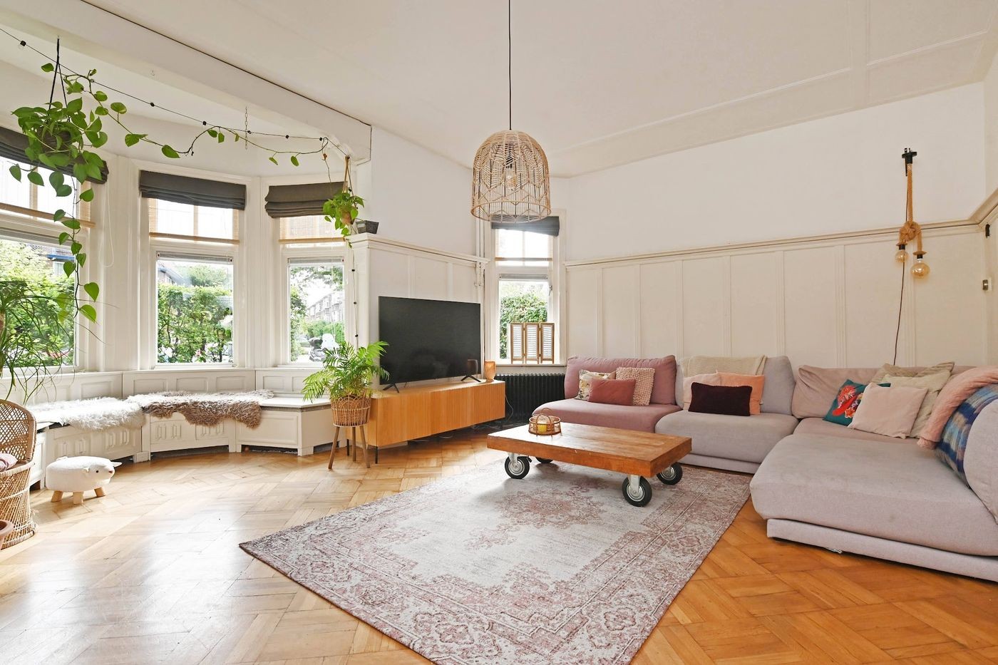 Hoekwoning te koop: Koningin Wilhelminalaan 520, Voorburg