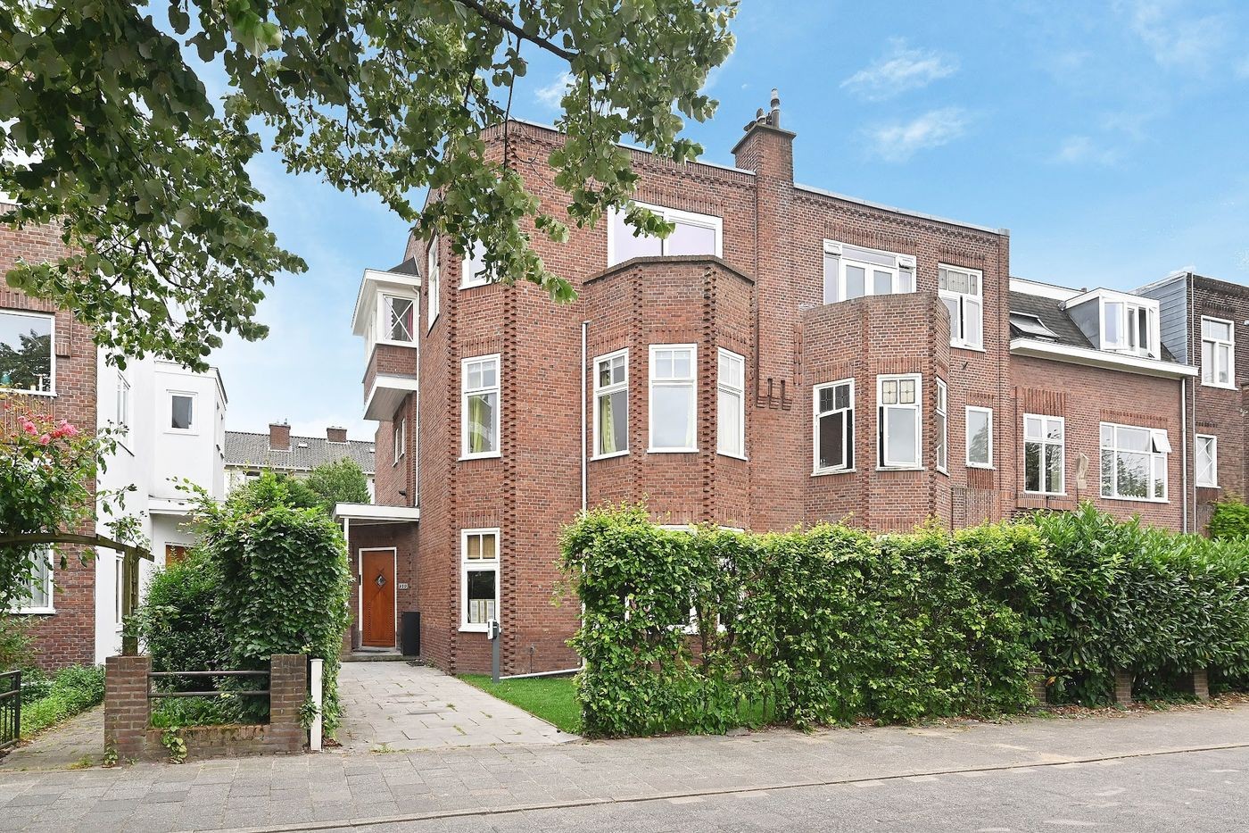 Hoekwoning te koop: Koningin Wilhelminalaan 520, Voorburg
