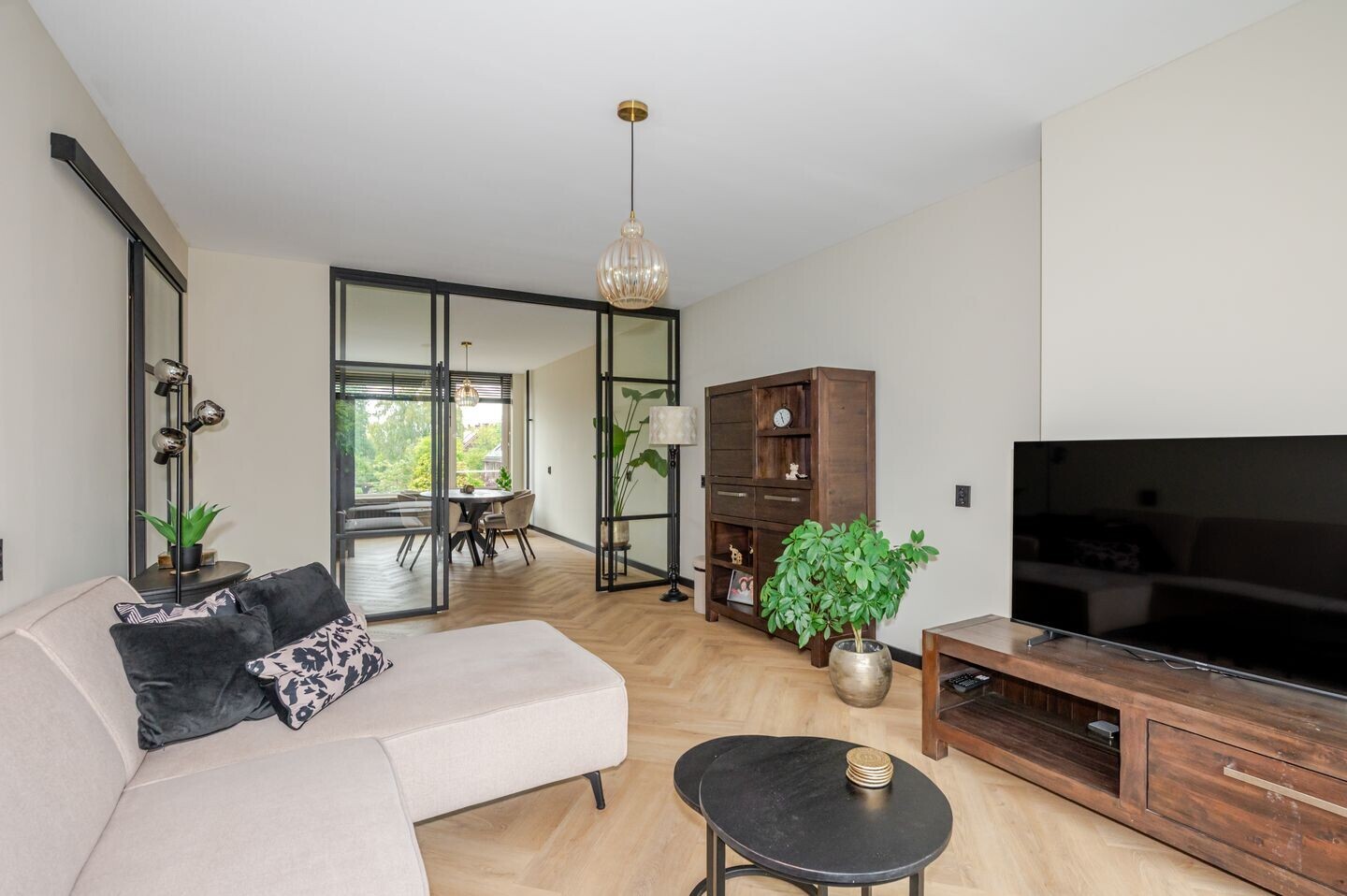 Appartement te koop: Goeverneurkade 82, Voorburg