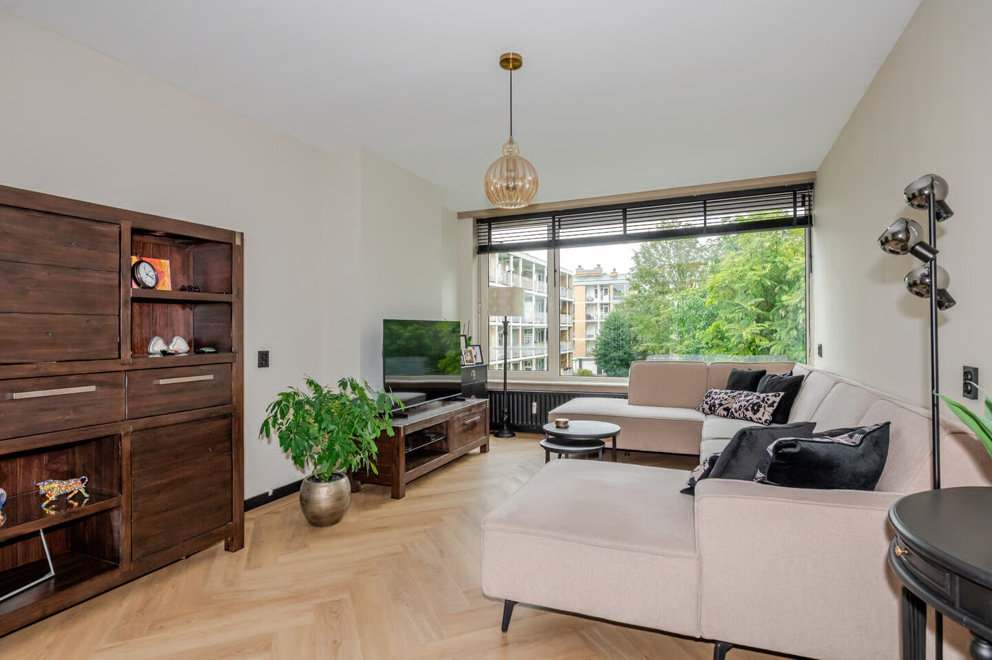 Appartement te koop: Goeverneurkade 82, Voorburg