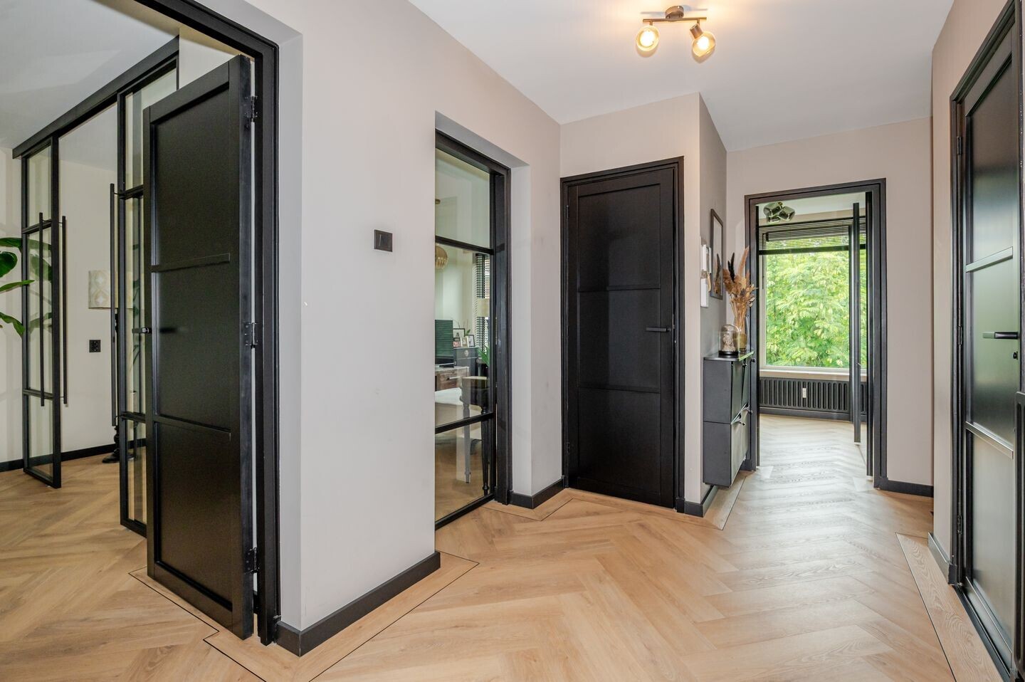 Appartement te koop: Goeverneurkade 82, Voorburg