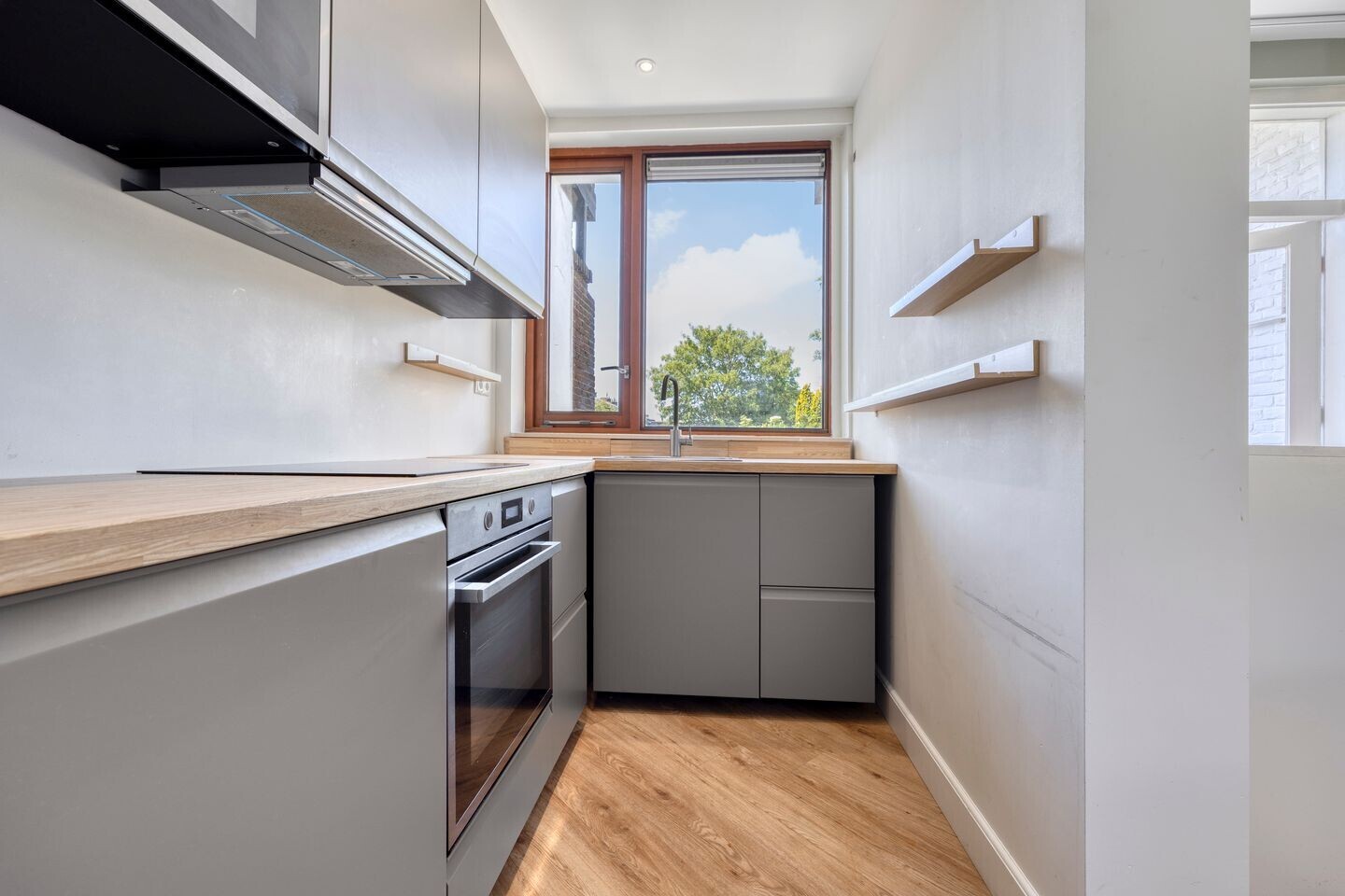 Appartement te koop: van Barbansonstraat 79, Voorburg