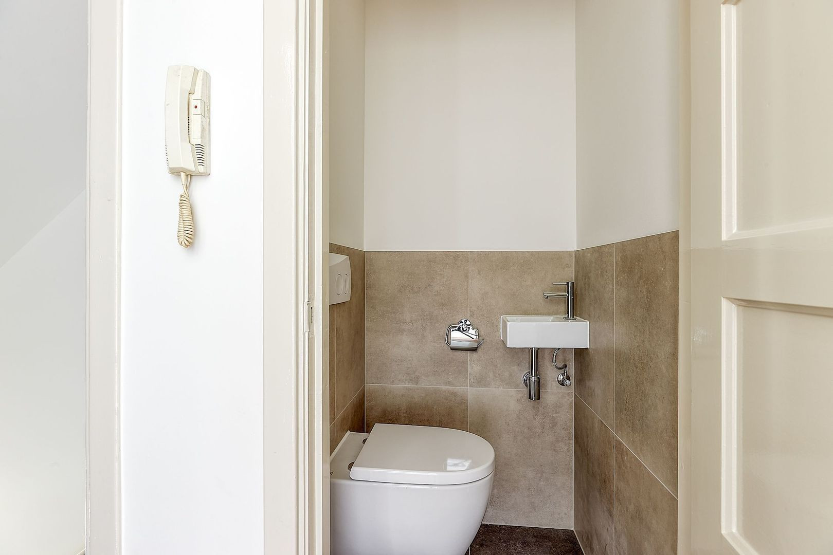Appartement te huur: van Duvenvoordelaan 34, Voorburg