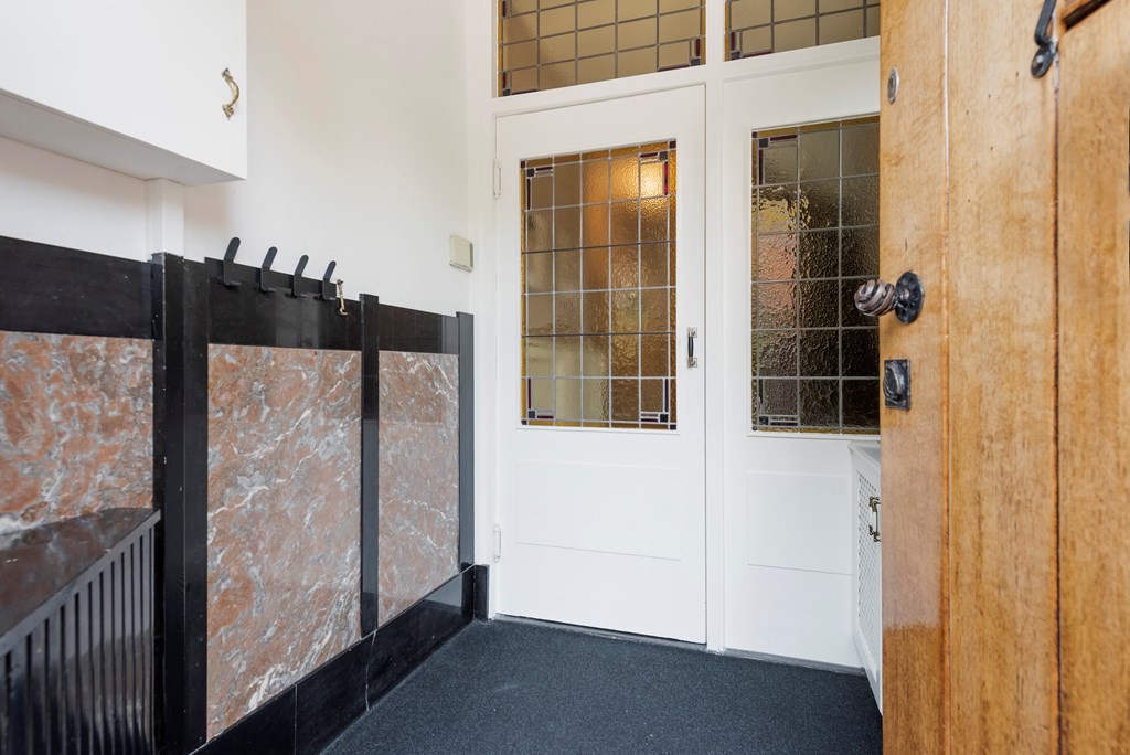 Tussenwoning te huur: Hoekenburglaan 56, Voorburg