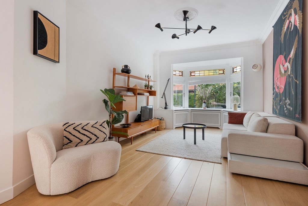 Tussenwoning te huur: Hoekenburglaan 56, Voorburg