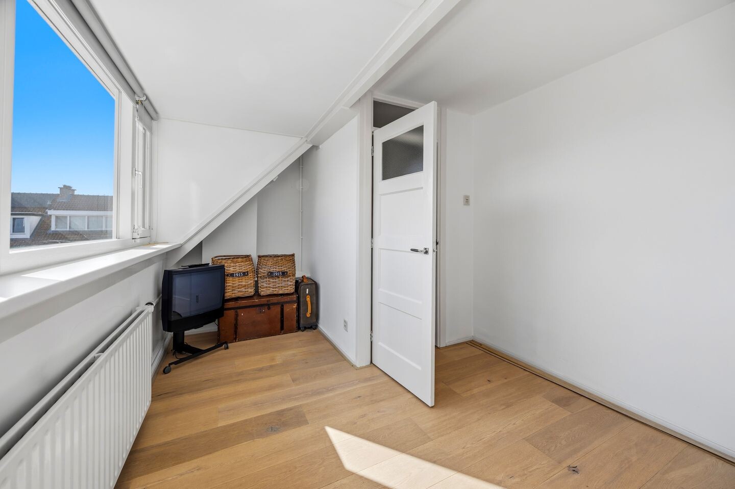 Tussenwoning te koop: Corbulokade 6, Voorburg