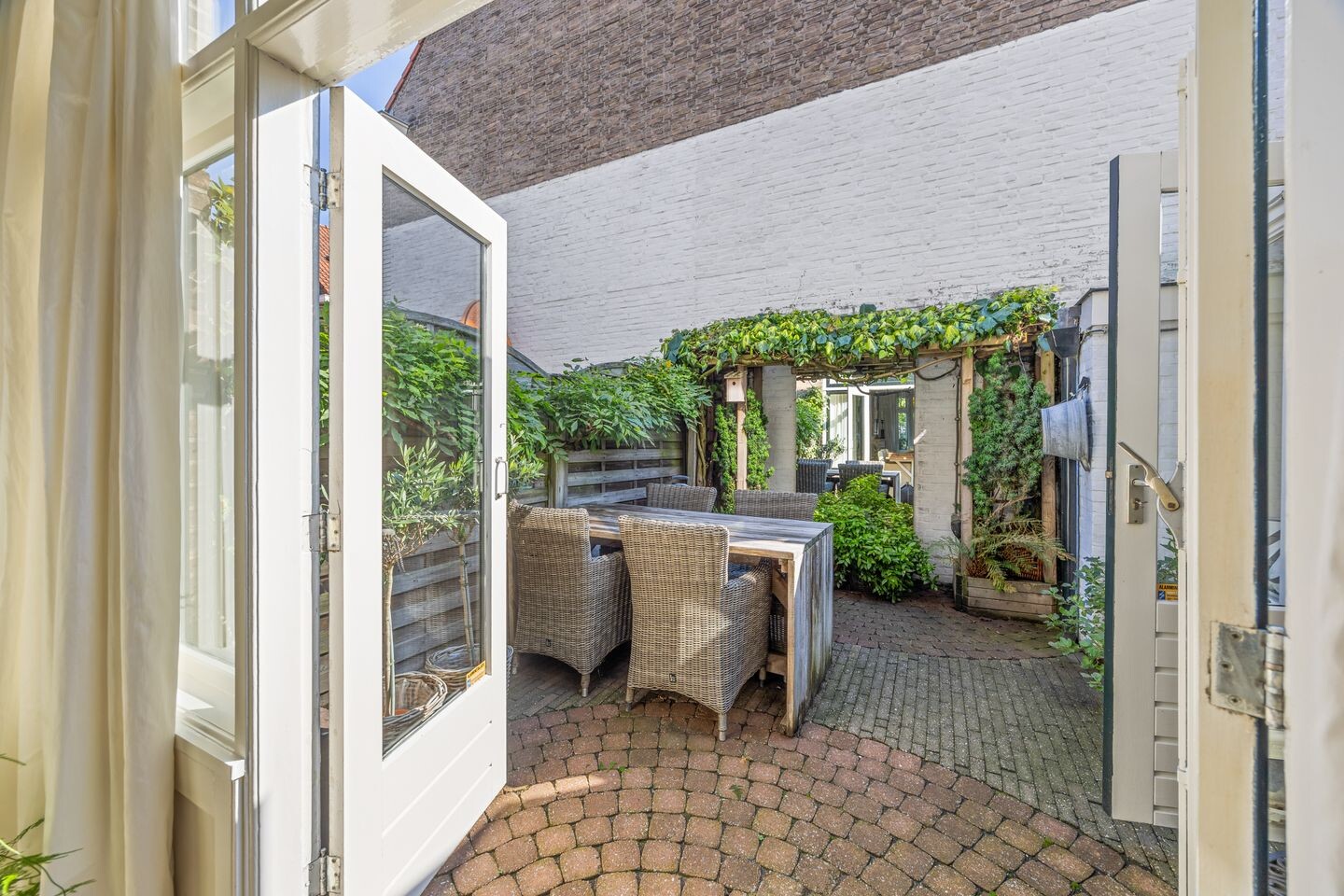 Tussenwoning te koop: Corbulokade 6, Voorburg