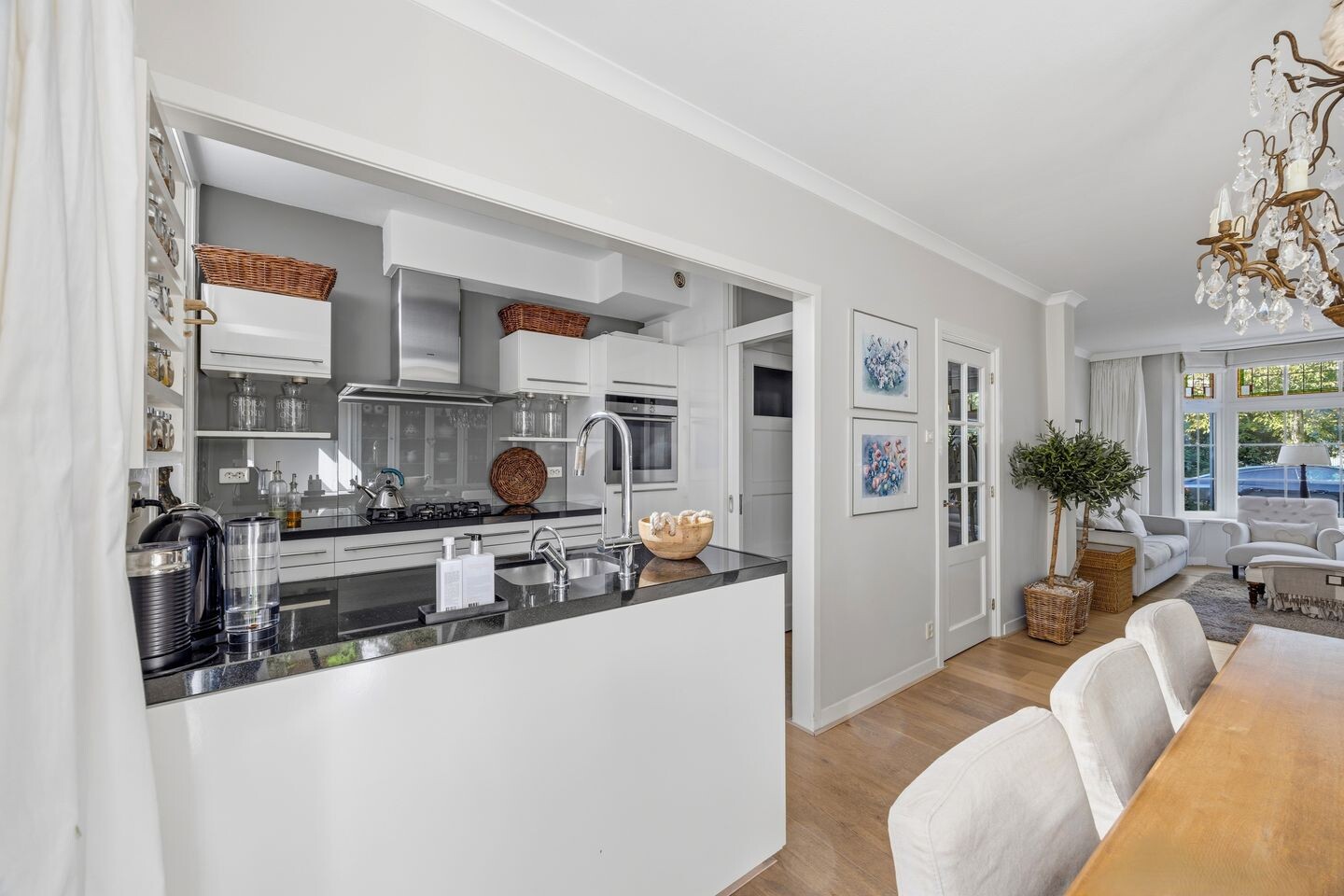 Tussenwoning te koop: Corbulokade 6, Voorburg
