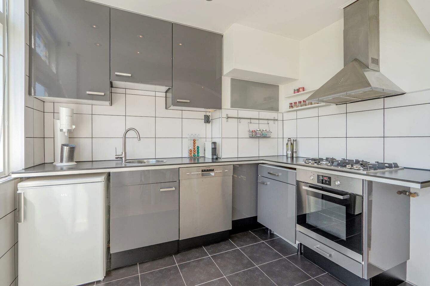 Appartement te koop: Caan van Necklaan 300, Rijswijk
