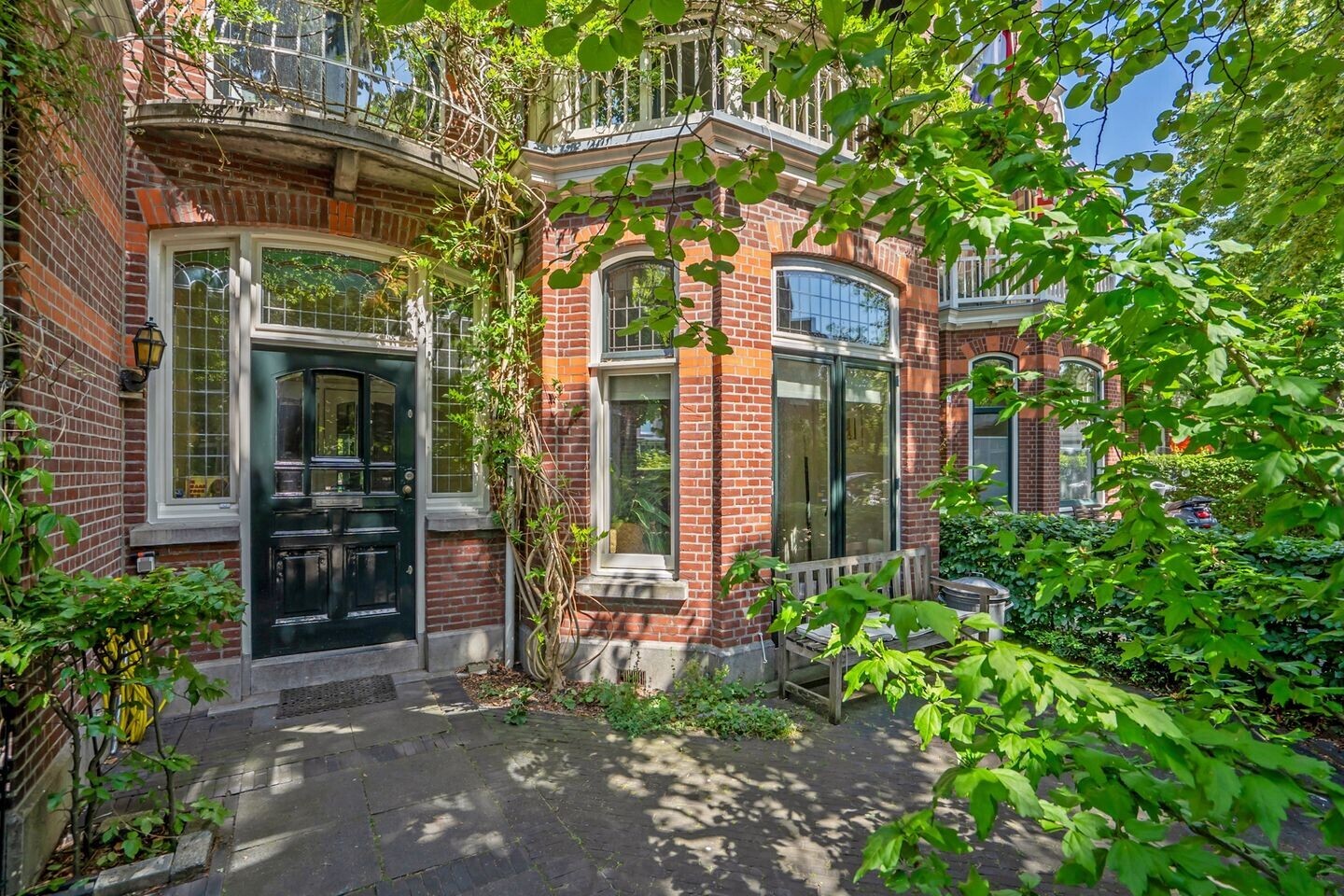 Tussenwoning te koop: Leeuwendaallaan 7, Rijswijk