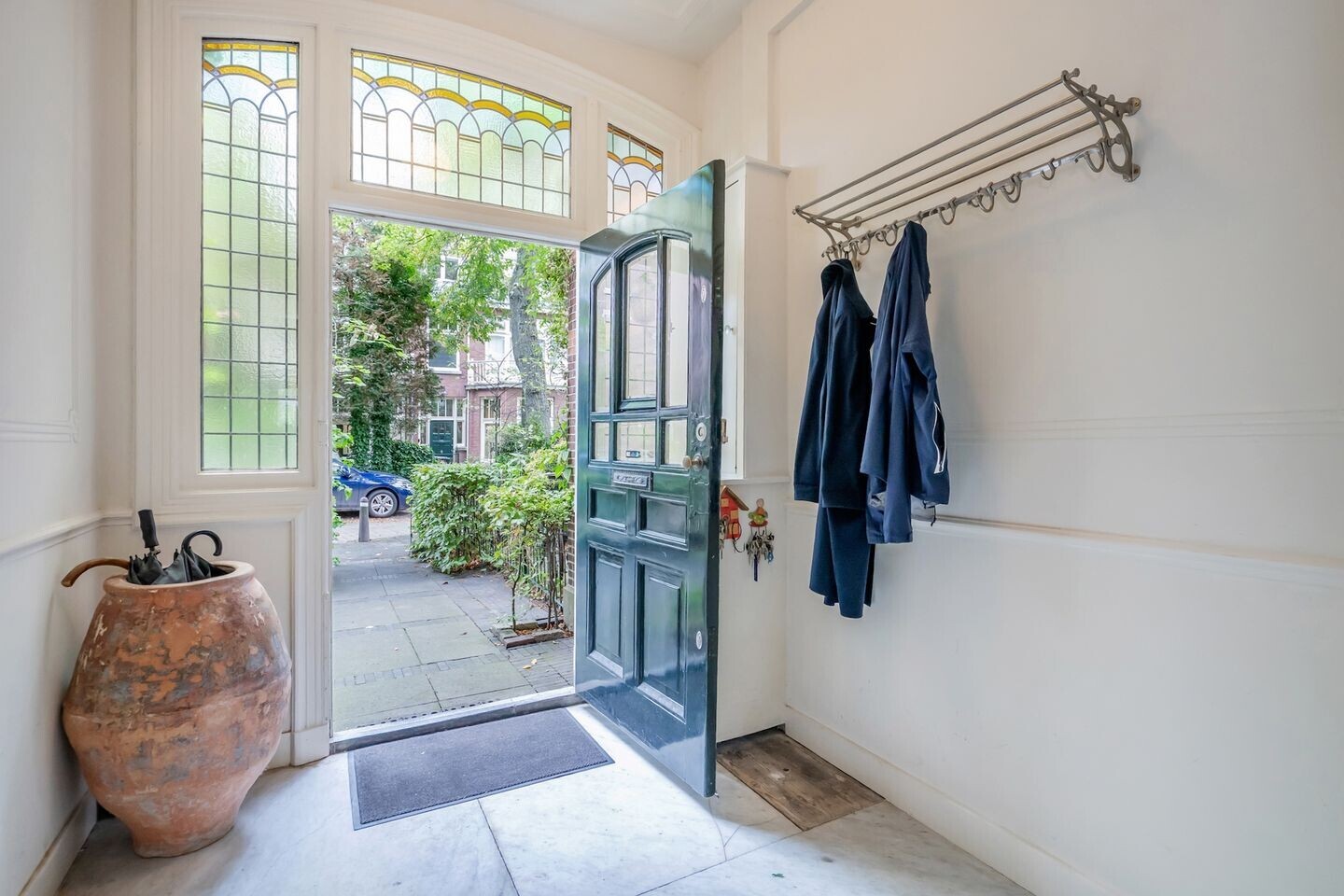 Tussenwoning te koop: Leeuwendaallaan 7, Rijswijk