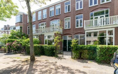 Koninginnel. 106